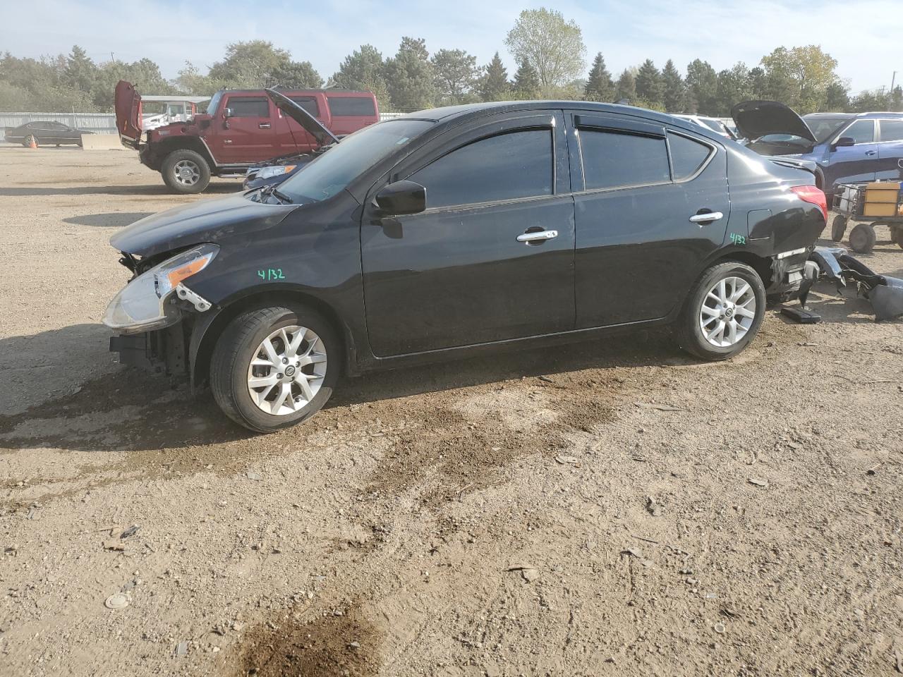NISSAN VERSA S