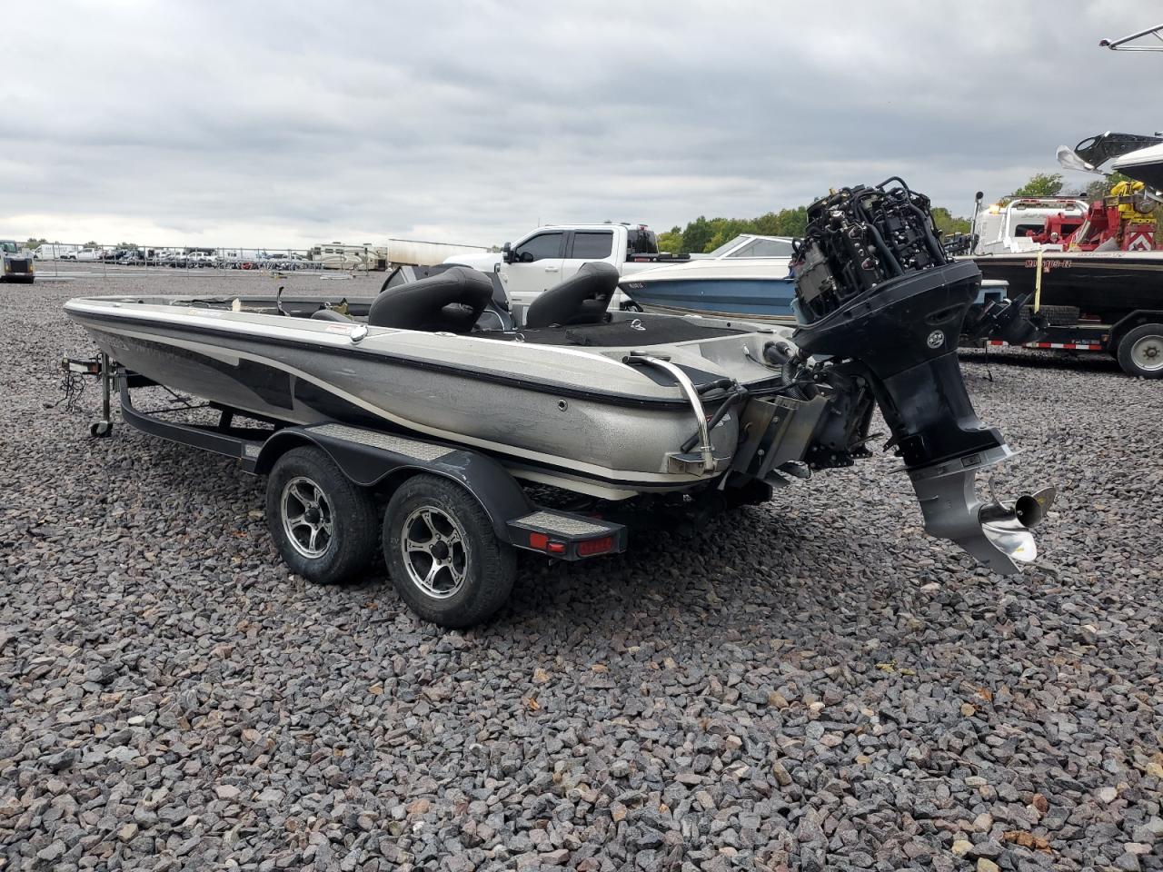 Lot #3284015822 2017 TRACKER BOAT