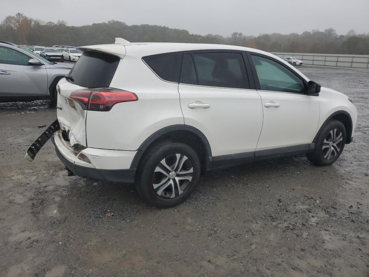 TOYOTA RAV4 LE