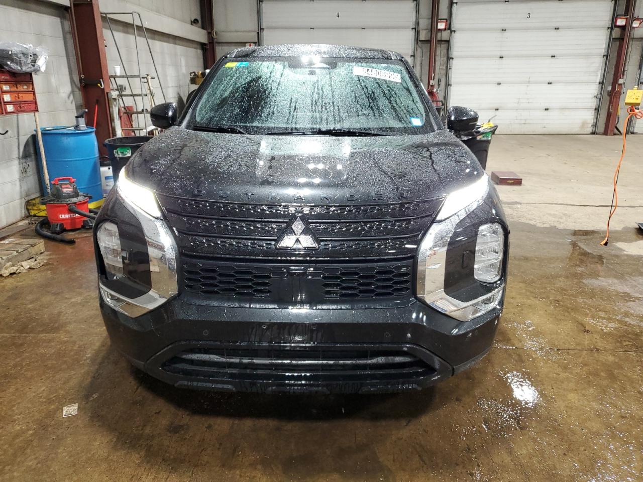 MITSUBISHI OUTLANDER SE