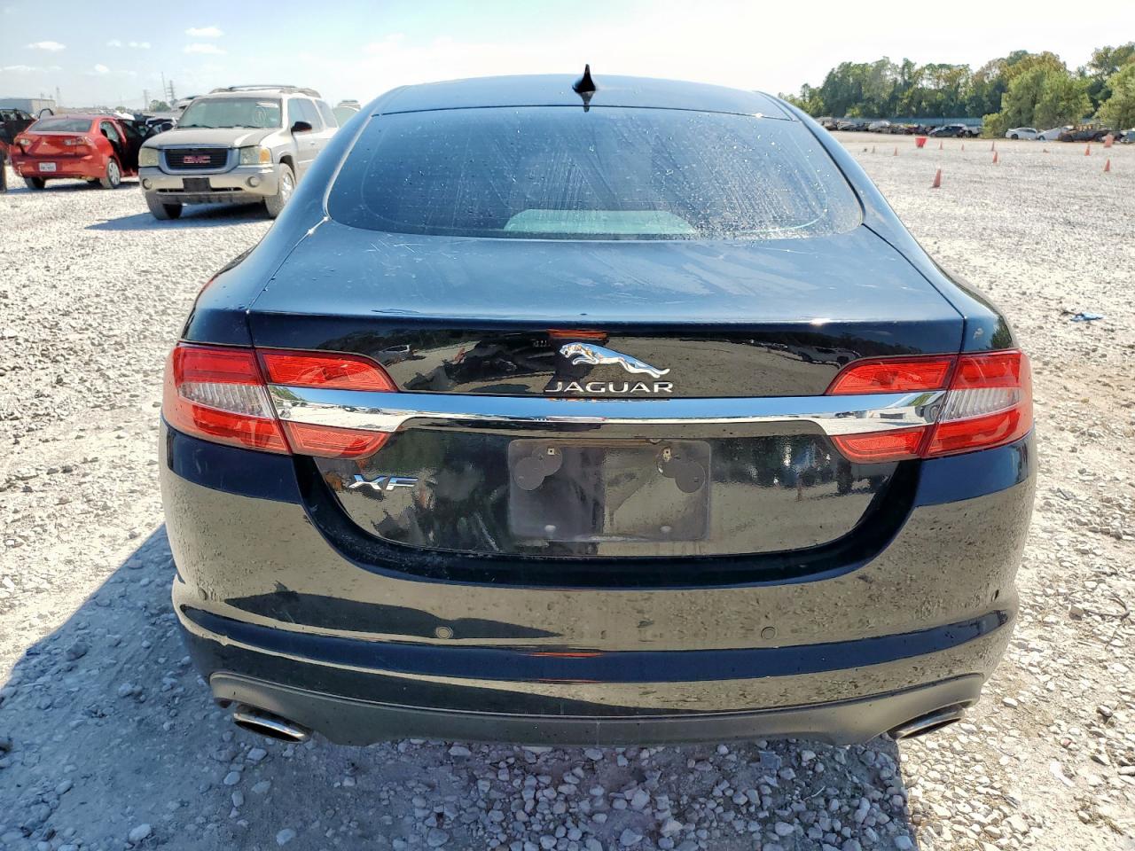 JAGUAR XF 2.0T PREMIUM