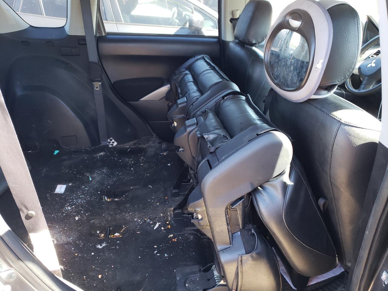 MITSUBISHI OUTLANDER ES