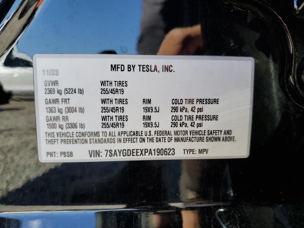TESLA MODEL Y