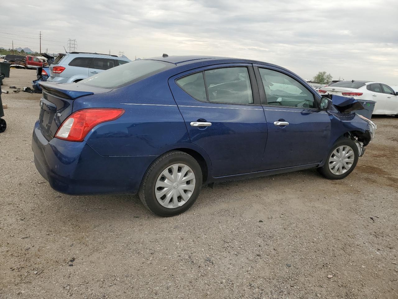 NISSAN VERSA S