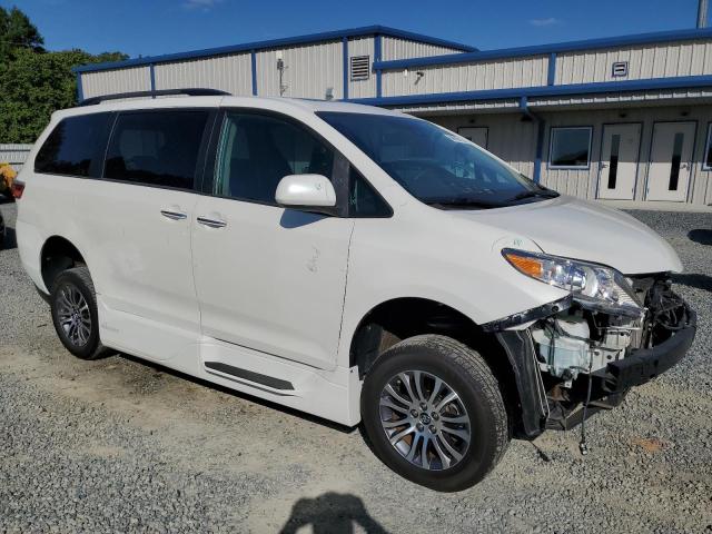 2019 TOYOTA SIENNA XLE - 5TDYZ3DC0KS991845