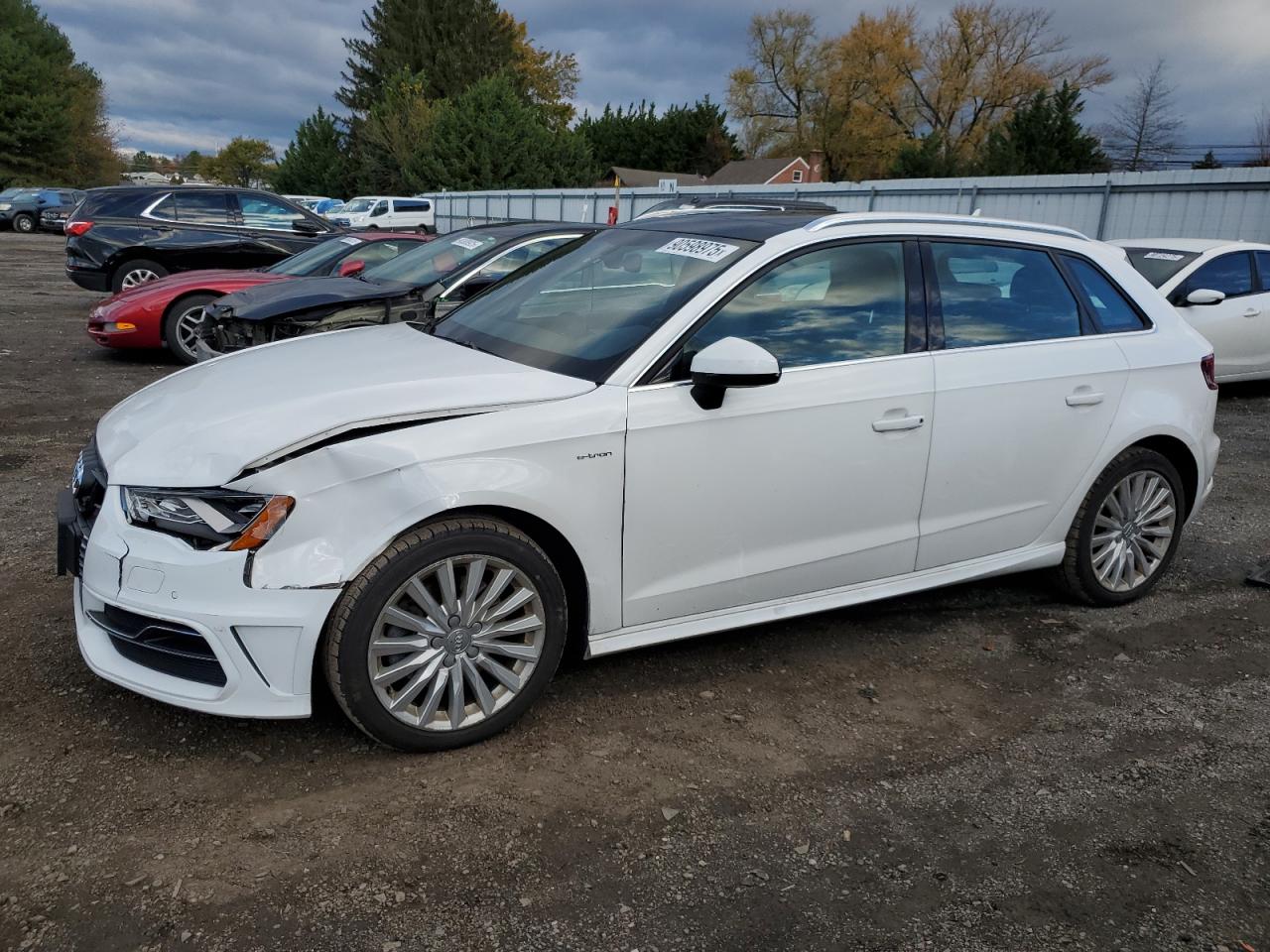 AUDI A3 E-TRON PREMIUM PLUS