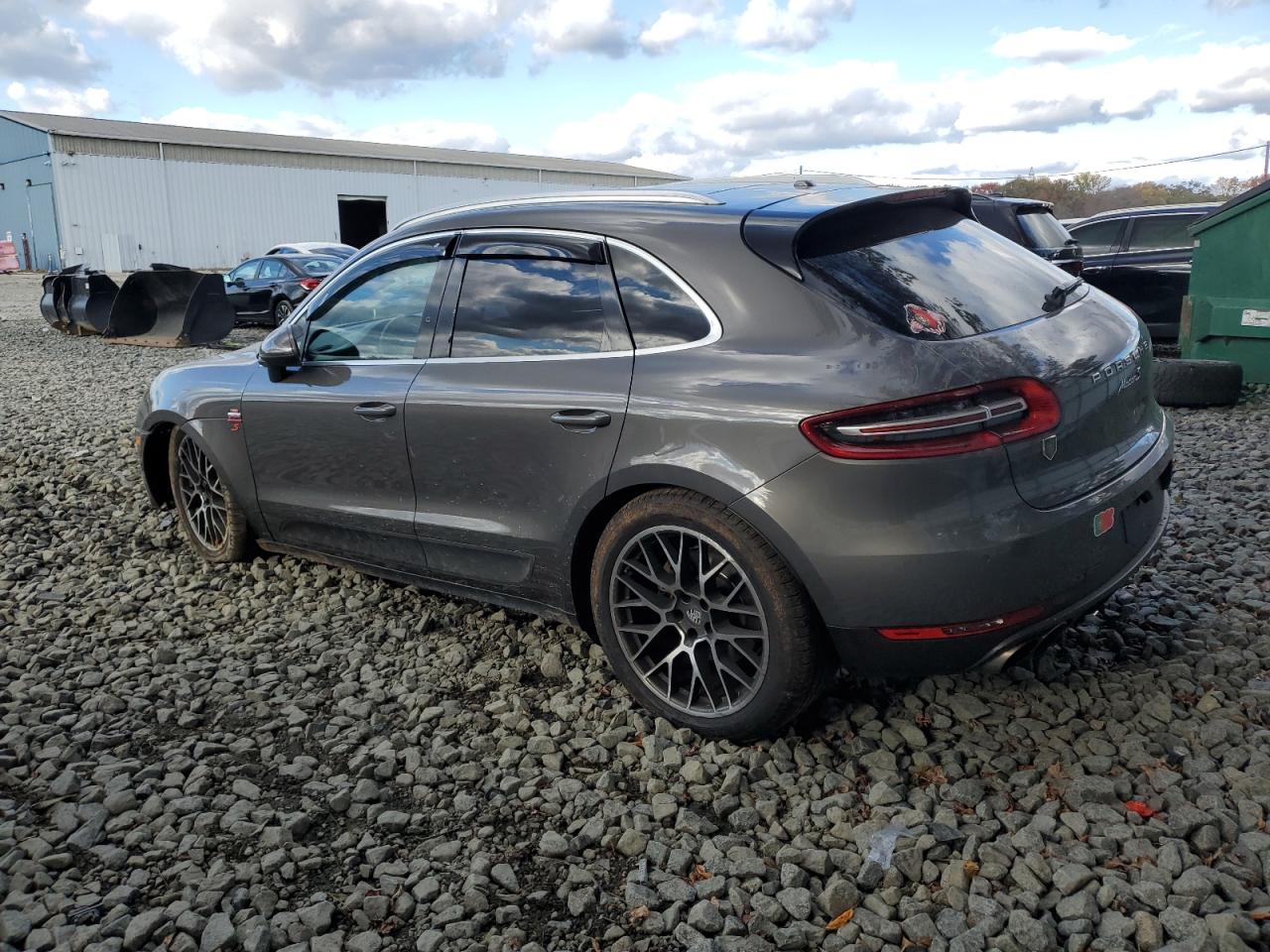 PORSCHE MACAN S