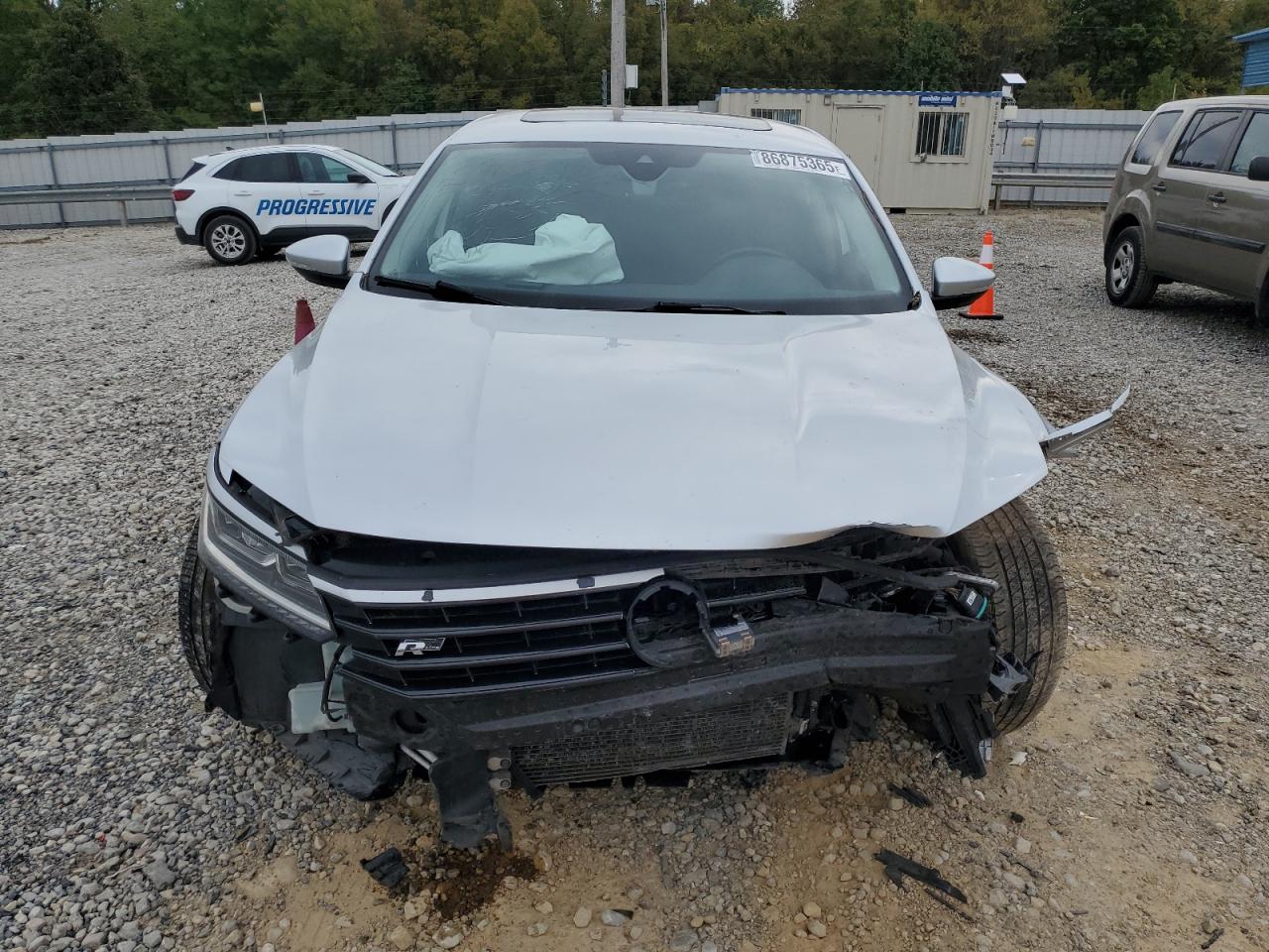 VOLKSWAGEN PASSAT SE R-LINE