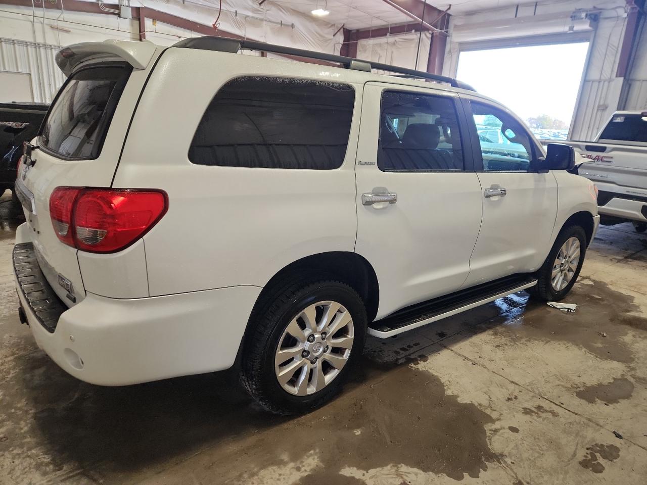 TOYOTA SEQUOIA PLATINUM