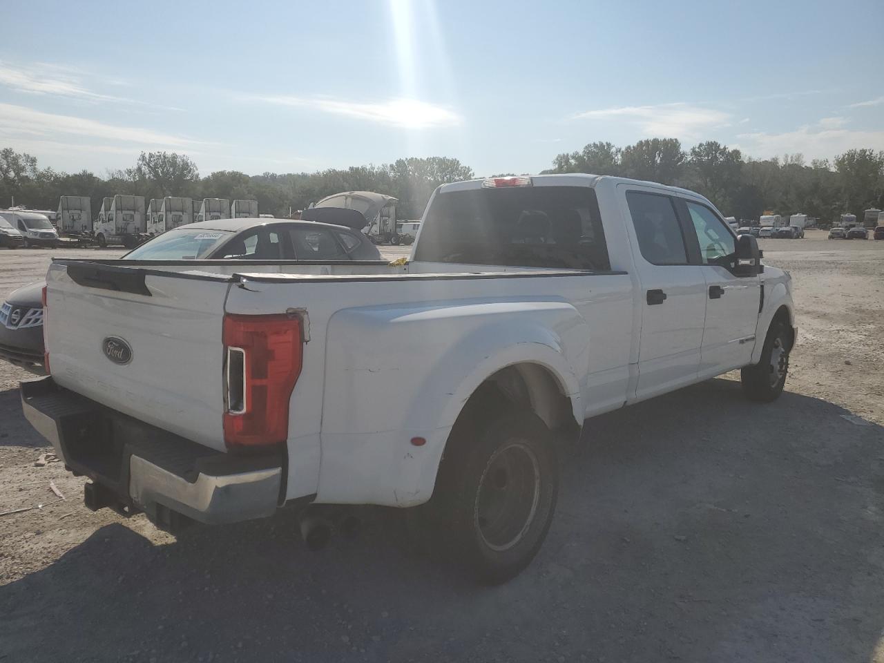 FORD F-350 SUPER DUTY