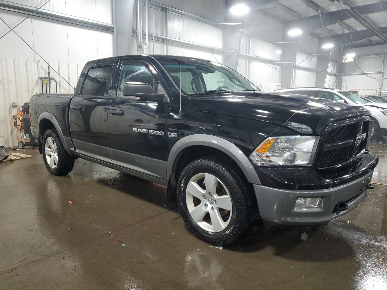 DODGE RAM 1500 SLT