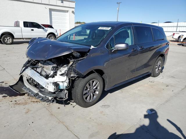 2023 TOYOTA SIENNA LE - 5TDKRKEC1PS172784