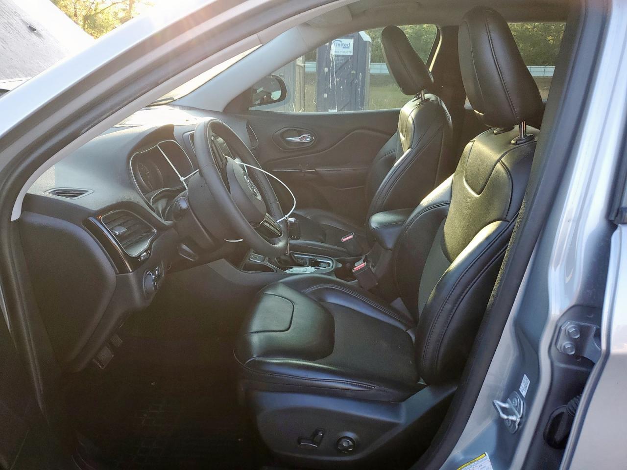 JEEP GRAND CHEROKEE LATITUDE PLUS