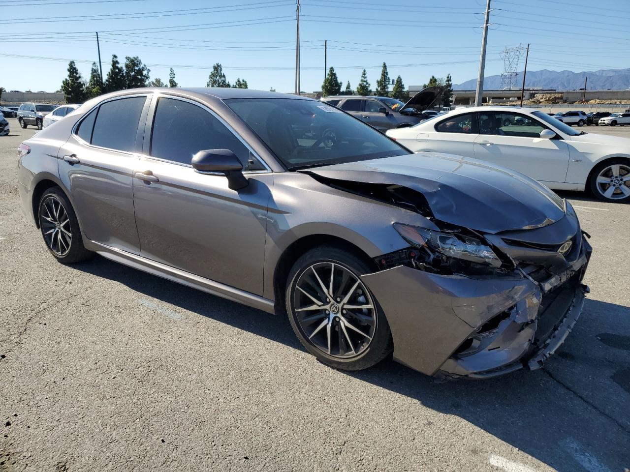 TOYOTA CAMRY SE NIGHT SHADE