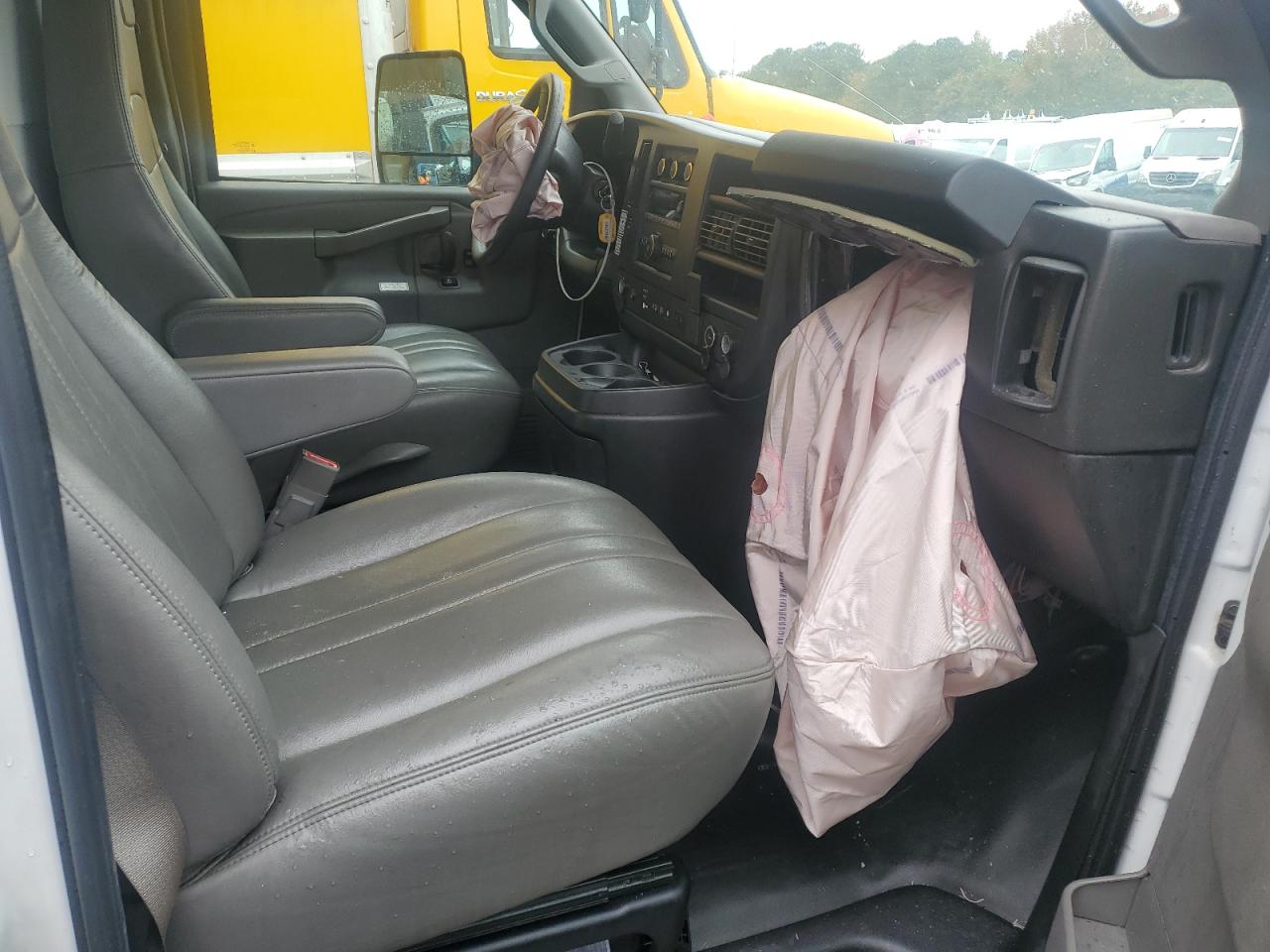 GMC SAVANA CUTAWAY G3500