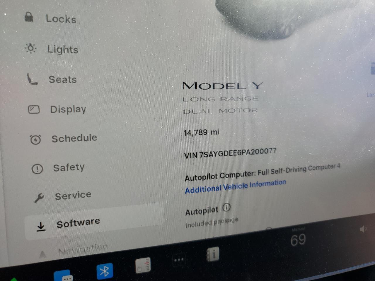 TESLA MODEL Y