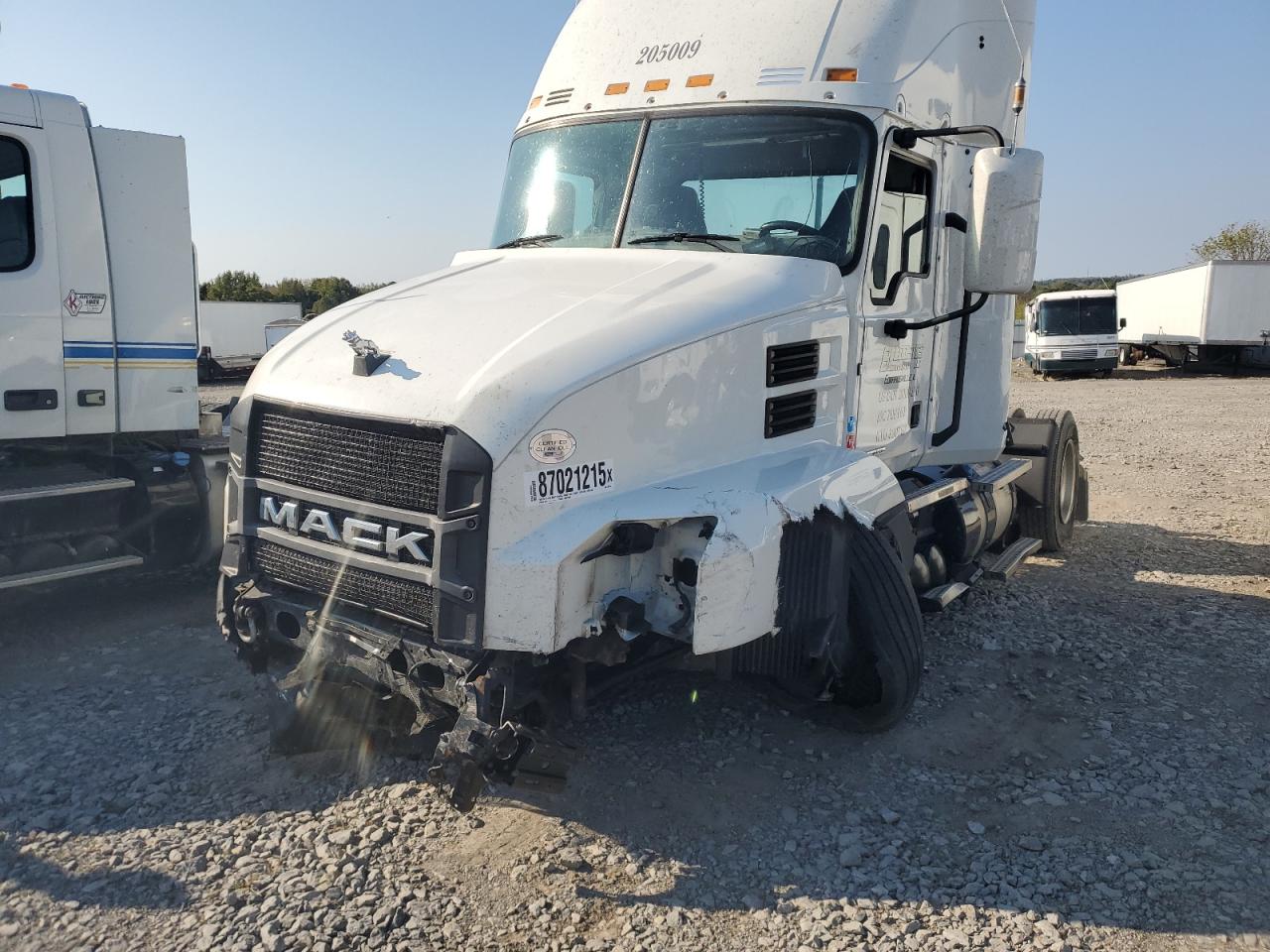 Lot #3284867043 2020 MACK ANTHEM