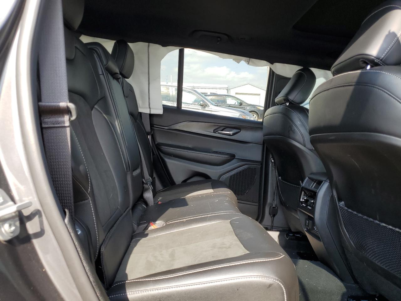 JEEP GRAND CHEROKEE LAREDO