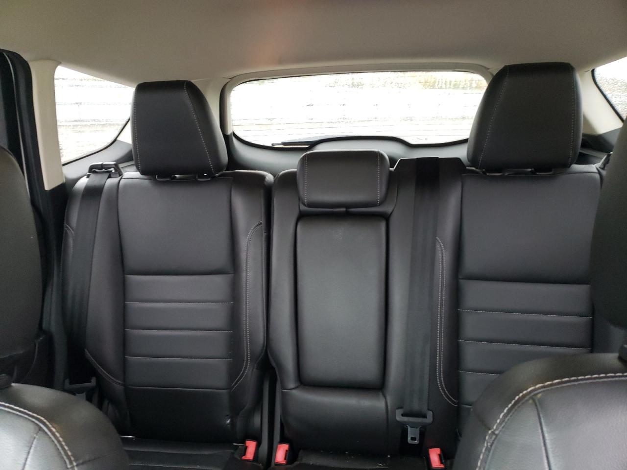 FORD ESCAPE TITANIUM