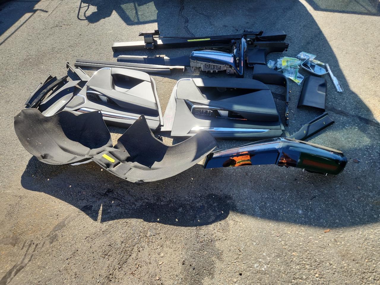 CADILLAC ESCALADE PREMIUM LUXURY