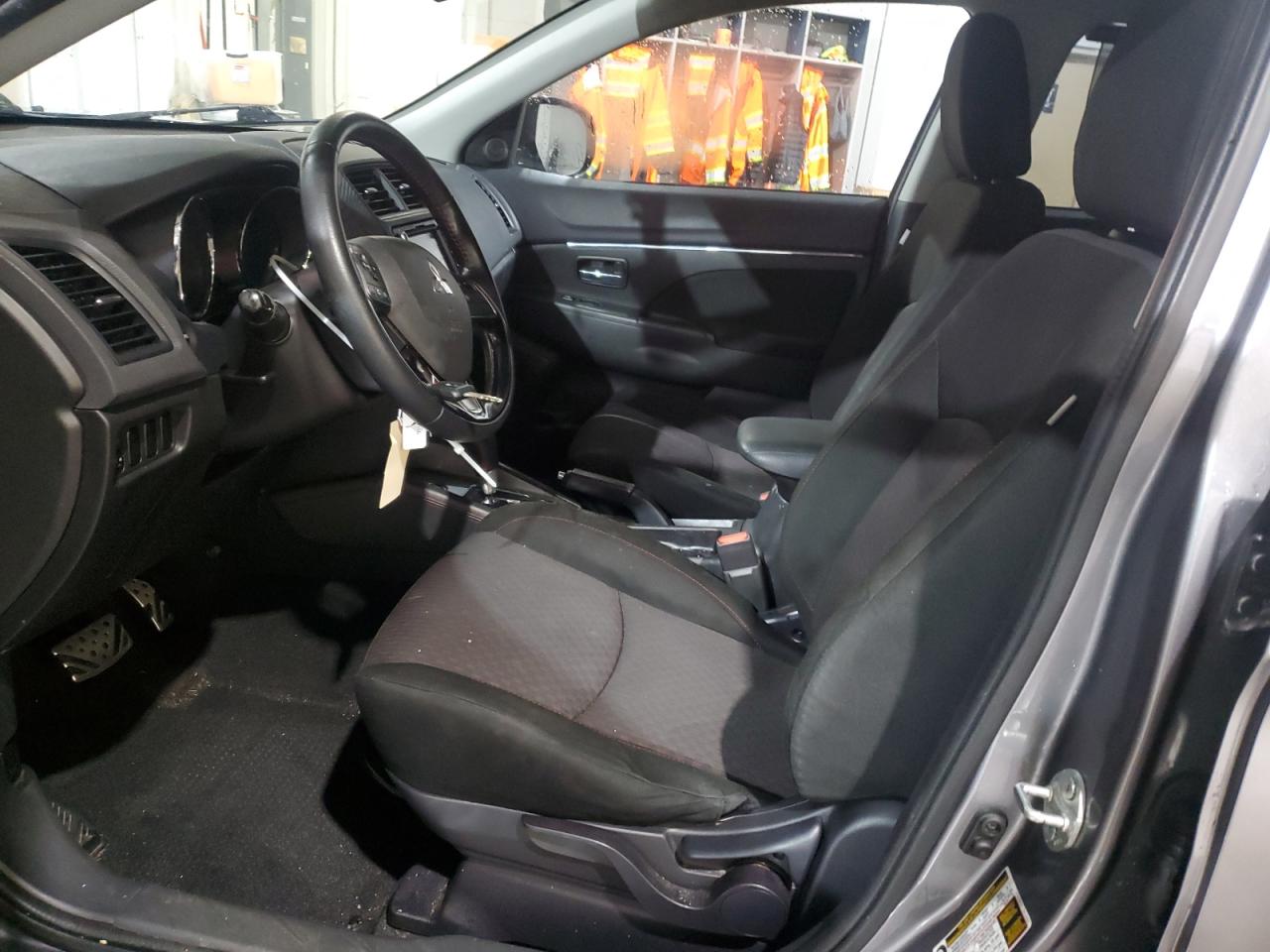 MITSUBISHI OUTLANDER ES