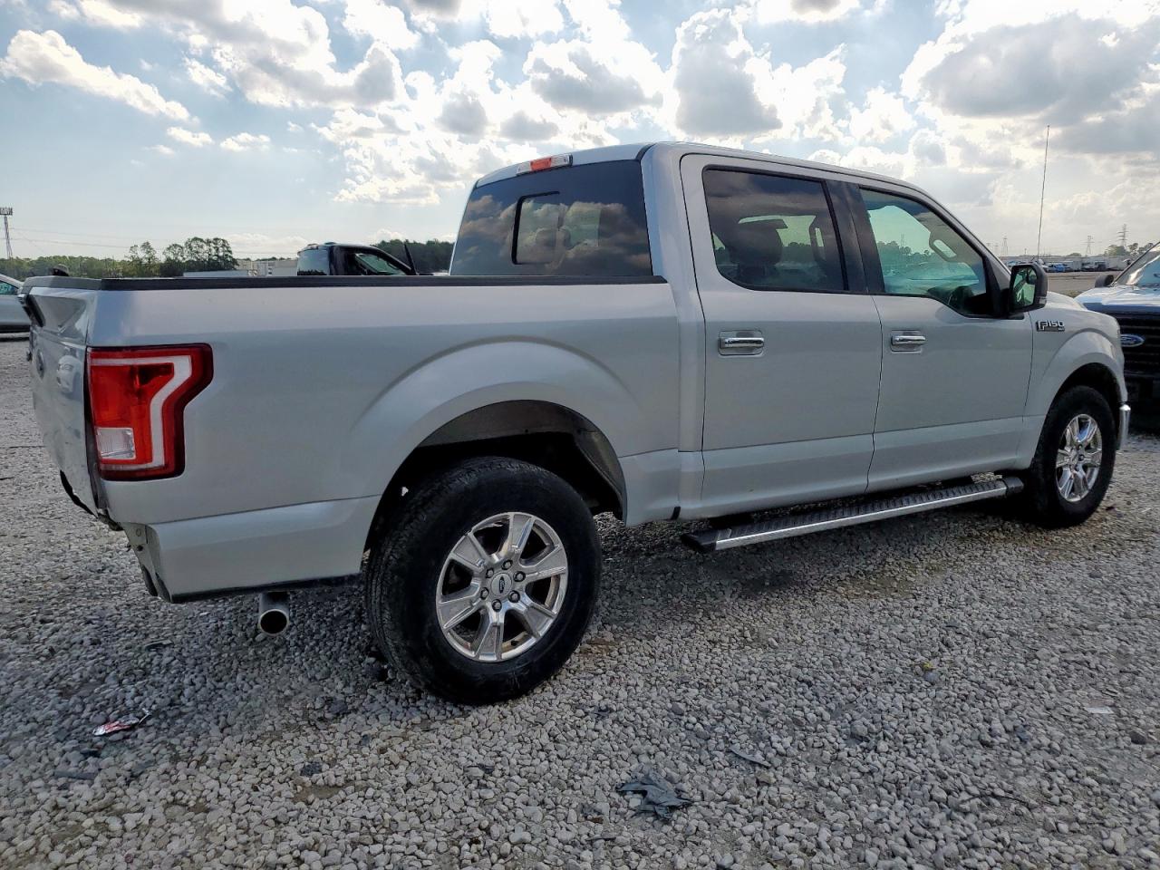 FORD F-150 SUPERCREW