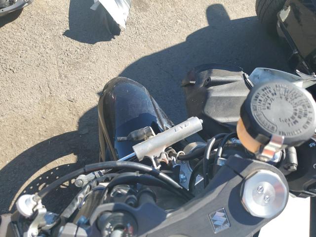 2011 SUZUKI GSX-R600 JS1GN7FA2B2102863