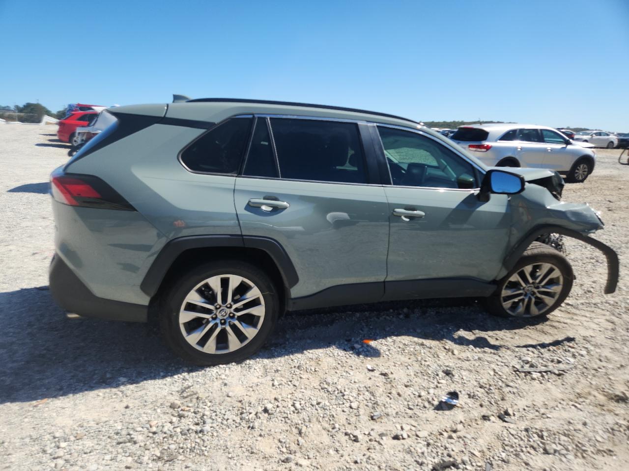 TOYOTA RAV4 XLE PREMIUM