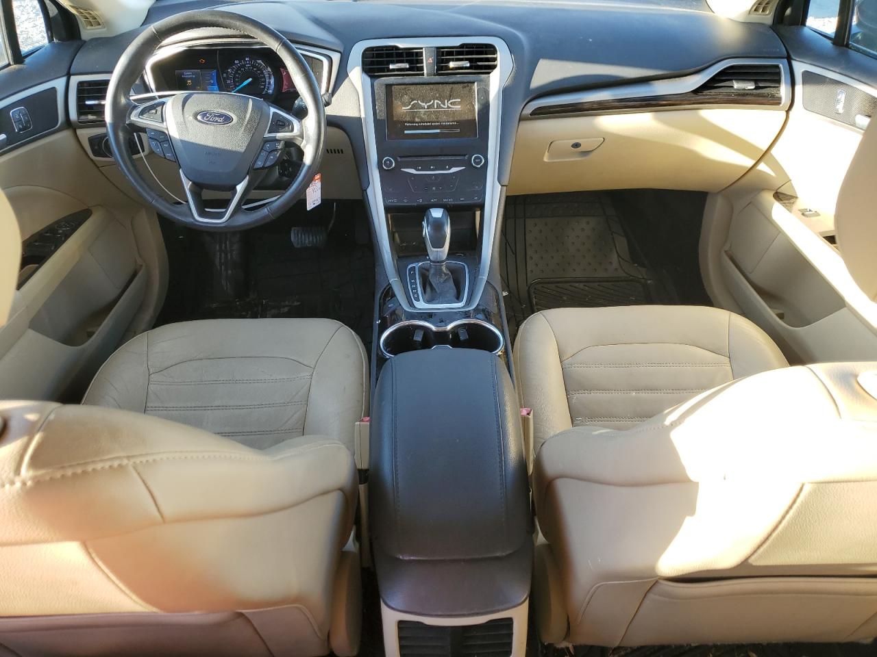 FORD FUSION SE