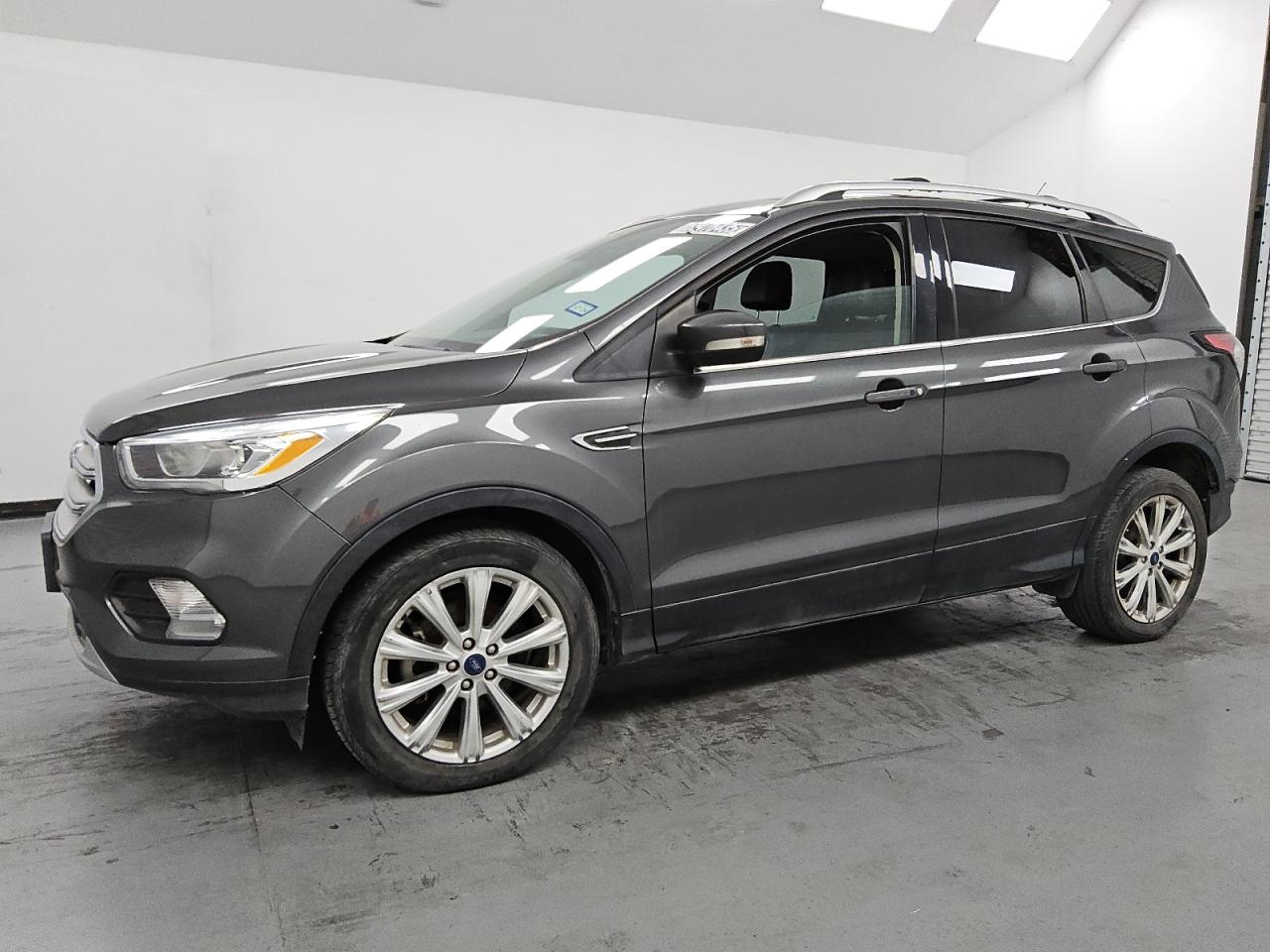 FORD ESCAPE TITANIUM