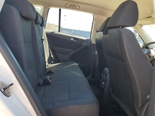 2011 VOLKSWAGEN TIGUAN S - WVGAV7AX8BW525930