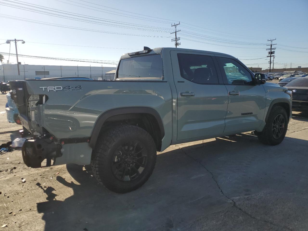 TOYOTA TUNDRA CREWMAX LIMITED