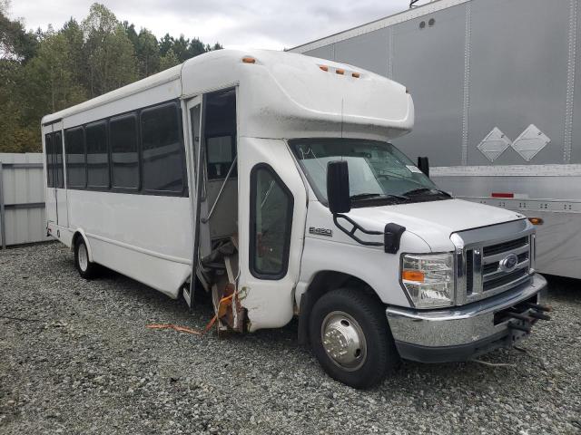 Global Auto Auctions: 2019 FORD ECONOLINE E450 SUPER DUTY CUTAWAY VAN
