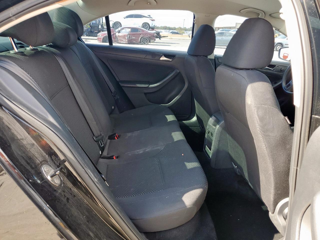 VOLKSWAGEN JETTA BASE