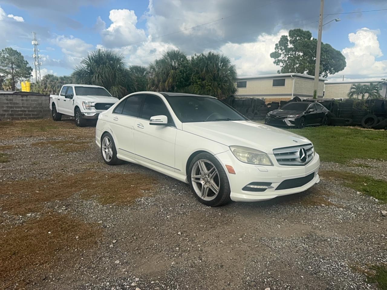 MERCEDES-BENZ C-CLASS 300