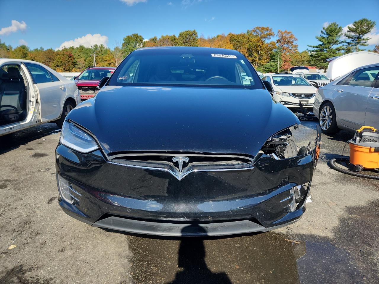 TESLA MODEL X