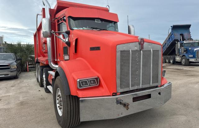 Global Auto Auctions: 2004 KENWORTH CONSTRUCTI