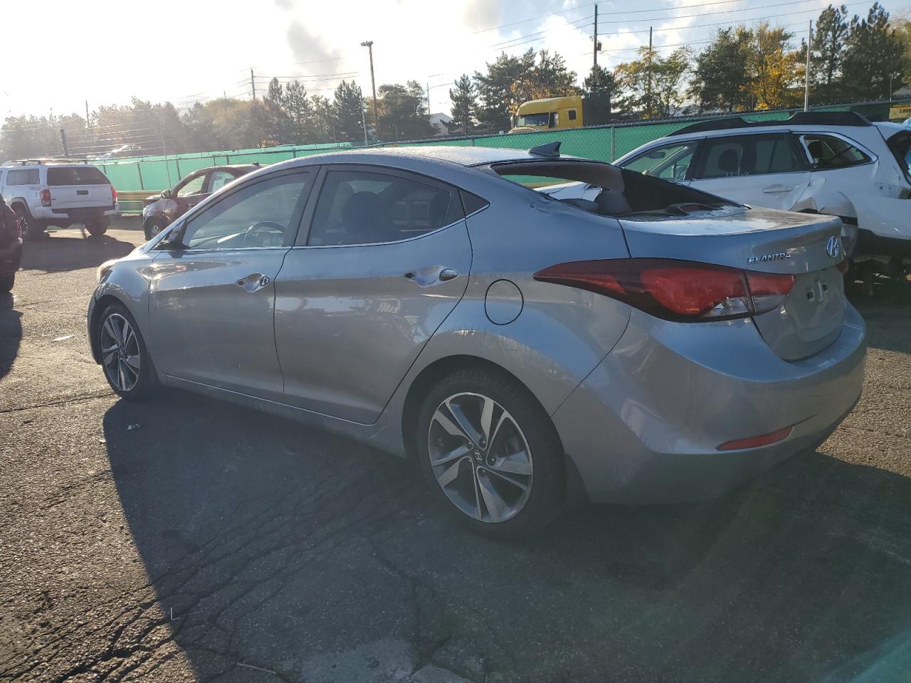 HYUNDAI ELANTRA SE