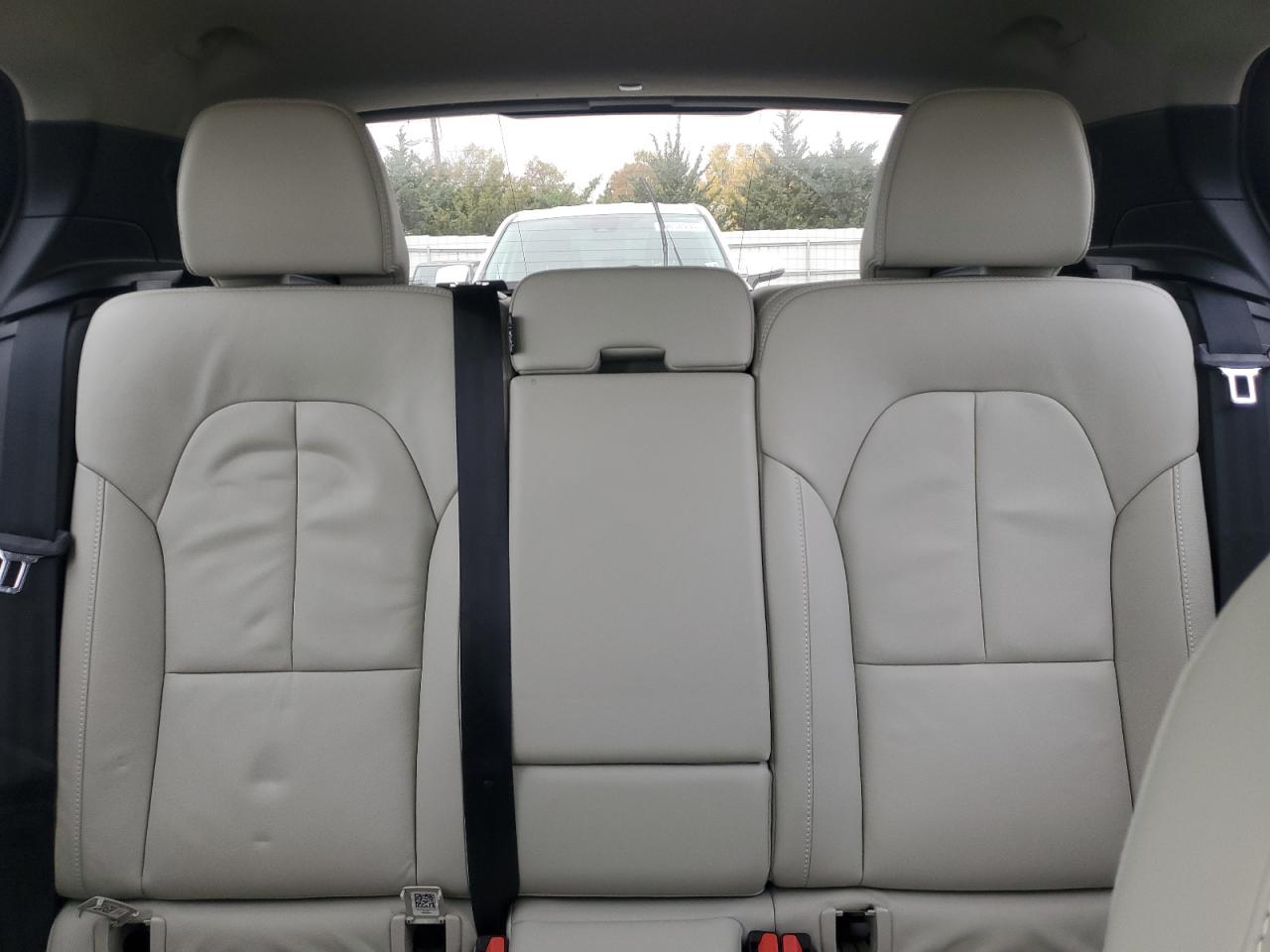 VOLVO XC40 T5 MOMENTUM