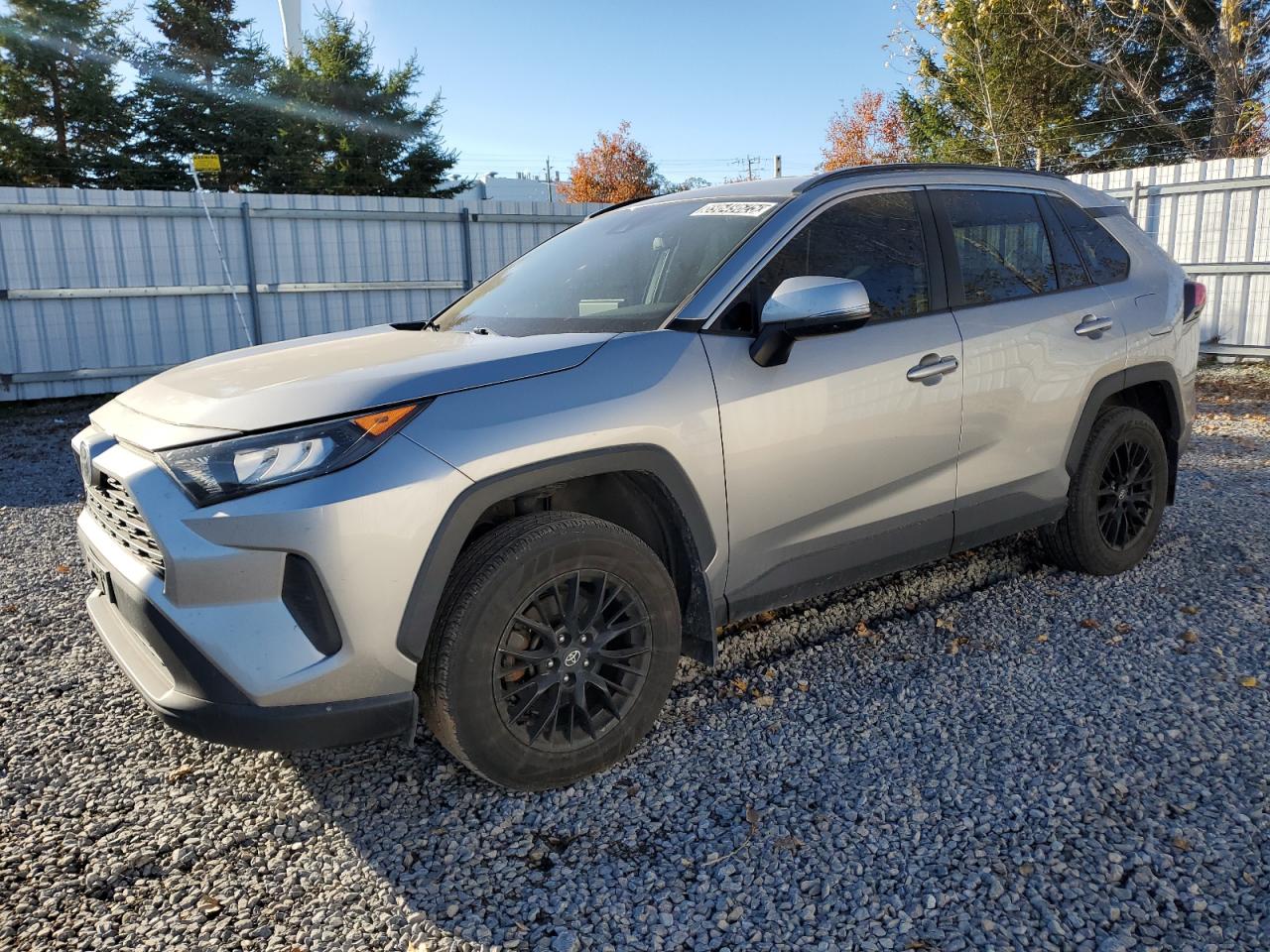 TOYOTA RAV4 LE