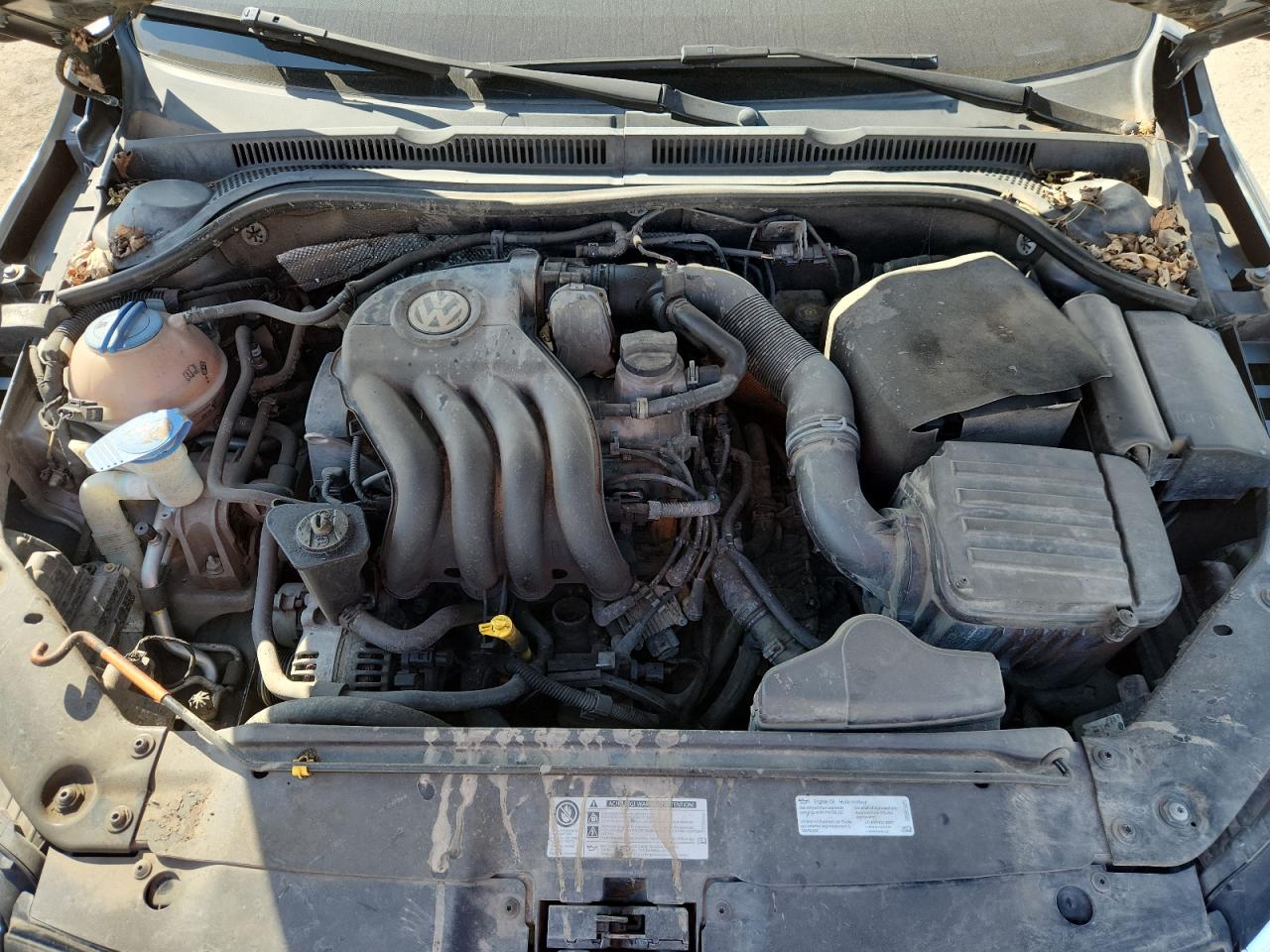 VOLKSWAGEN JETTA BASE