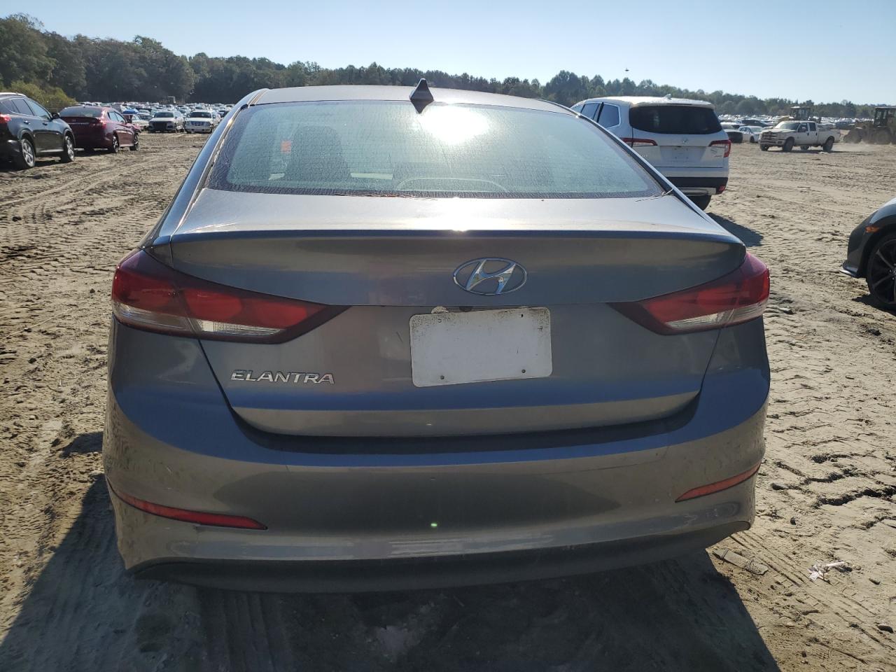 Lot #3315962143 2018 HYUNDAI ELANTRA SEL