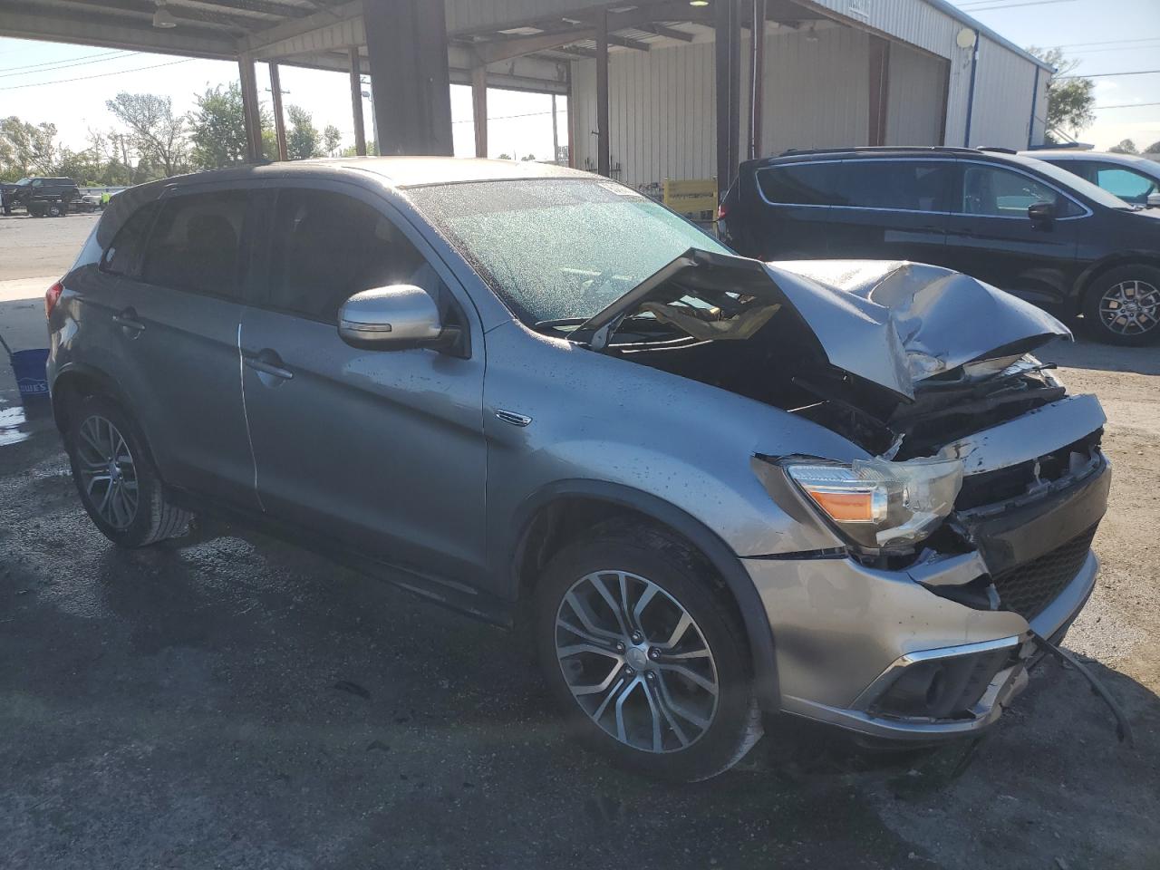 MITSUBISHI OUTLANDER ES