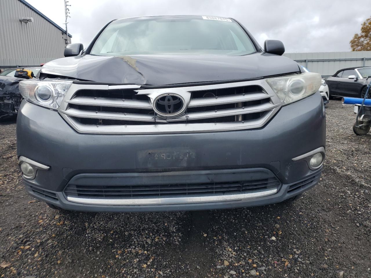TOYOTA HIGHLANDER BASE