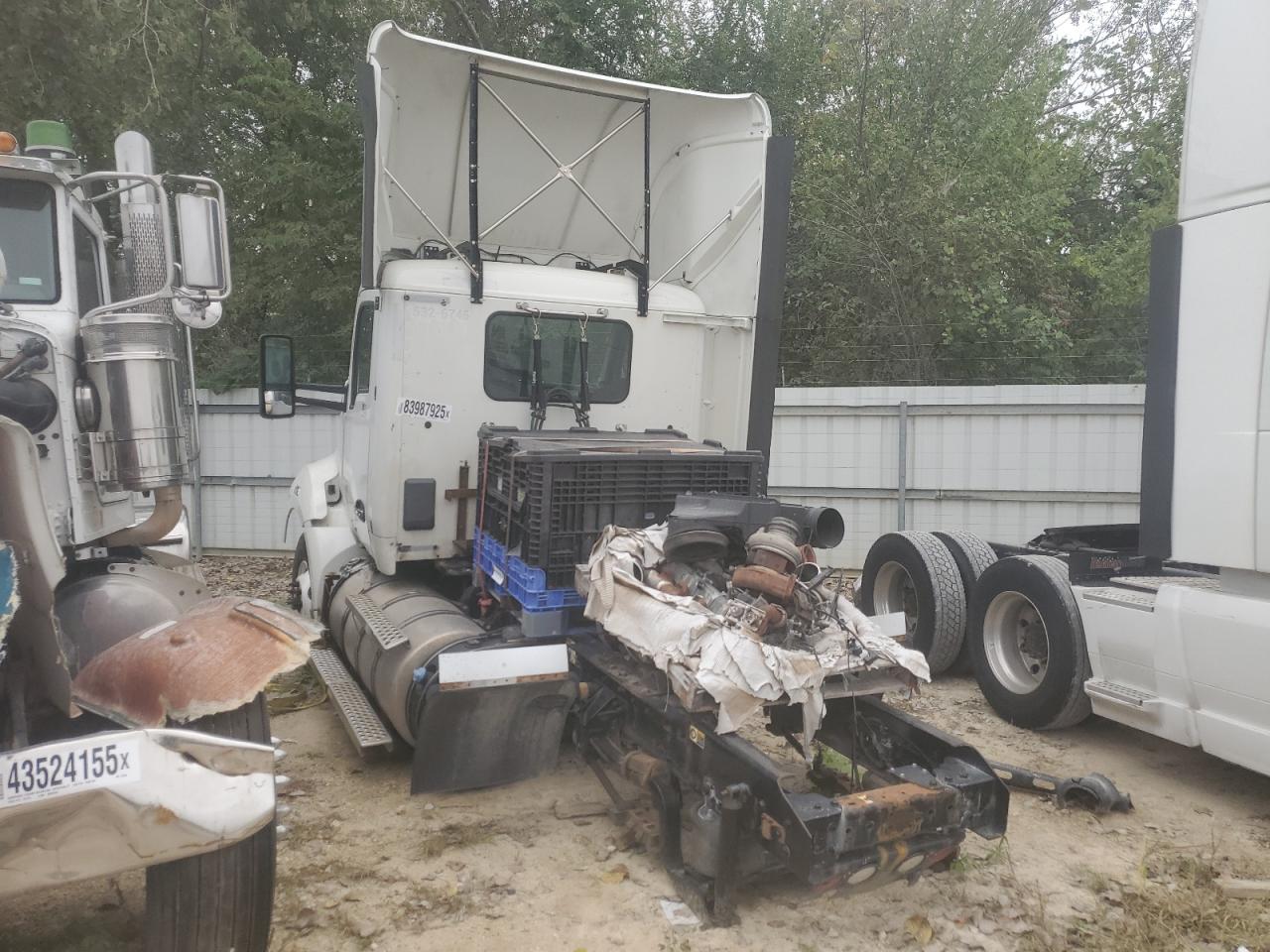 Lot #3266816924 2017 KENWORTH T680