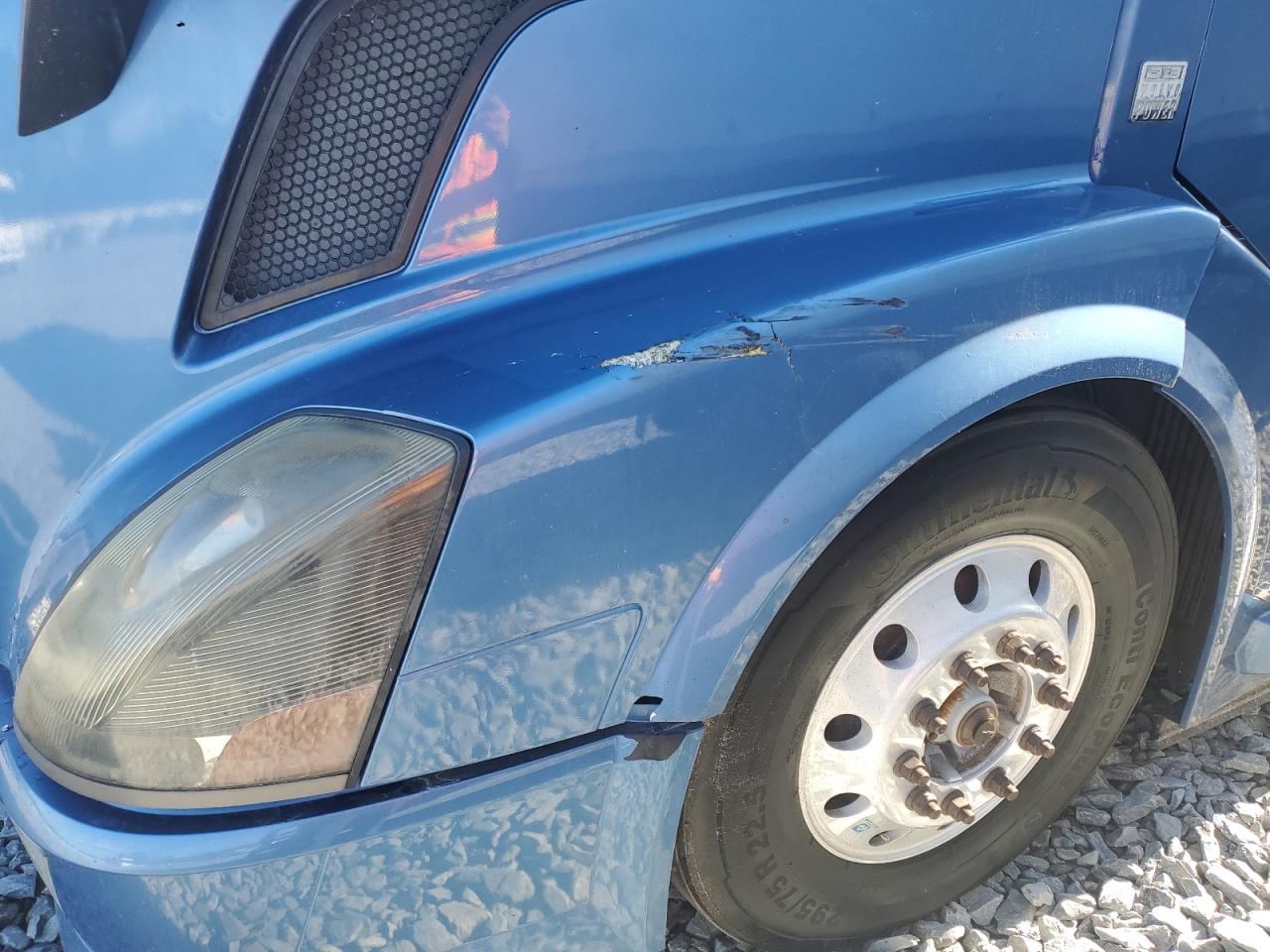 Lot #3264427449 2013 VOLVO VN VNL