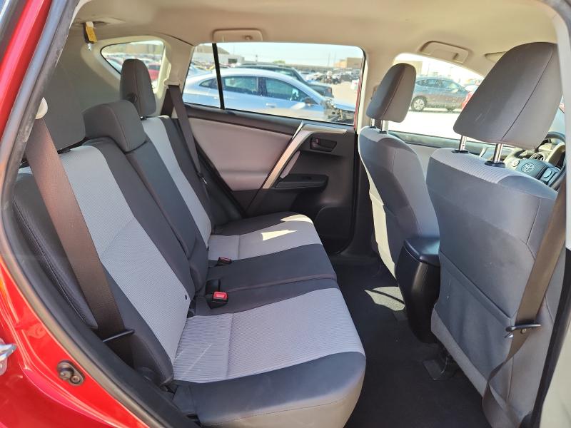 2015 TOYOTA RAV4 LE - JTMZFREV0FJ055534