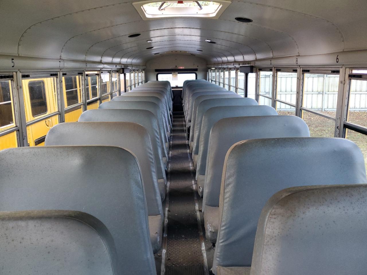 Lot #3256344375 2009 THOMAS SAF-T-LINER HDX