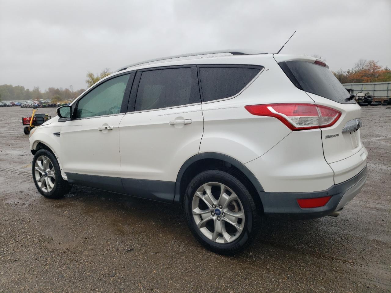 FORD ESCAPE TITANIUM