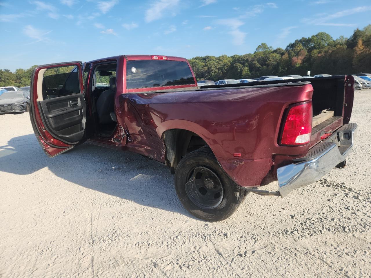 Lot #3309431990 2018 RAM 3500 ST